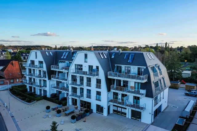 Eigentumswohnanlage mit Gewerbe Niendorf, Bild 1